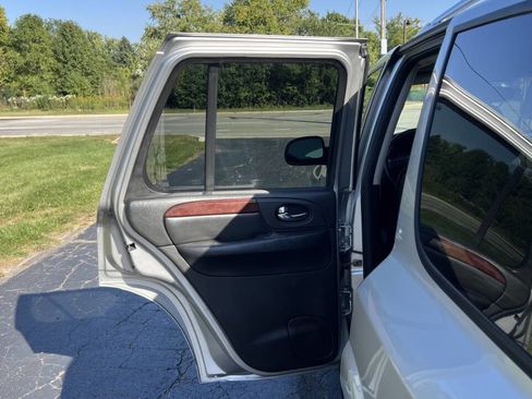 Used 2005 Saab 9-7X Arc image 30