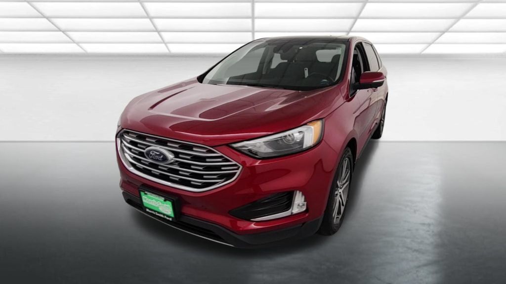 Used 2023 Ford Edge Titanium AWD/4WD image 2