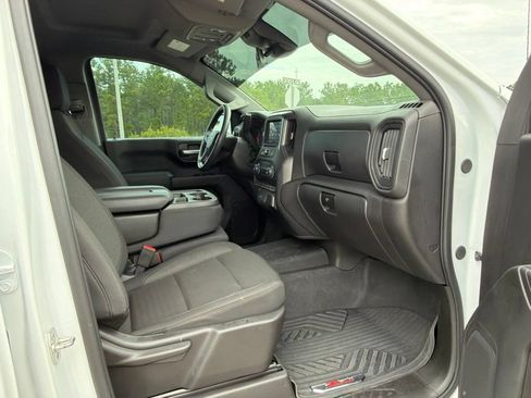 Used 2025 Chevrolet Silverado 1500 Custom Trail Boss w/ Turbomax Blackout Package AWD/4WD image 36