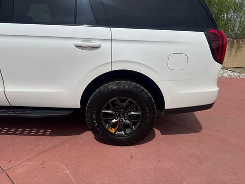 Certified 2026 Ford Expedition Tremor AWD/4WD image 38