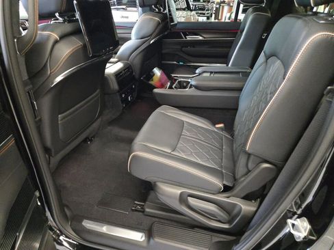 New 2025 Jeep Grand Wagoneer Series III w/ Rear Seat Video Group 1 image 18