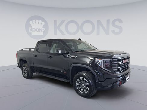 Used 2024 GMC Sierra 1500 AT4 w/ Technology Package image 10