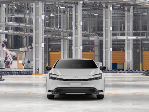 New 2027 Toyota Prius LE FWD image 2