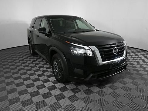 Used 2022 Nissan Pathfinder S FWD image 22