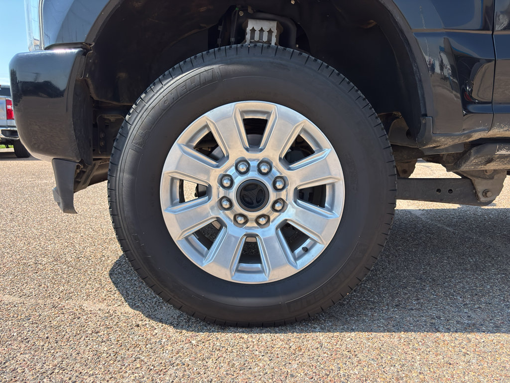 Used 2018 Ford F250 Platinum w/ Platinum Ultimate Package AWD/4WD image 20