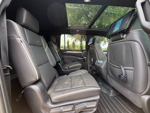 Used 2025 Cadillac Escalade ESV Premium Luxury w/ LPO, Radiant Package AWD/4WD image 25
