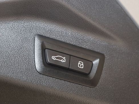 Used 2024 BMW X7 xDrive40i AWD/4WD image 56