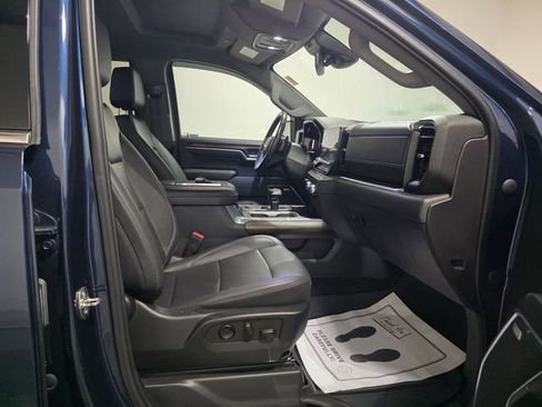 Certified 2022 GMC Sierra 1500 SLT w/ SLT Convenience Package image 30