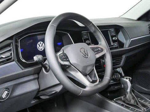 Certified 2024 Volkswagen Jetta SE FWD image 7