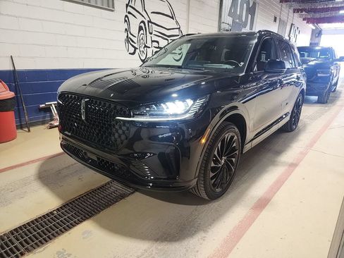 Used 2026 Lincoln Aviator Reserve w/ Jet Appearance Package AWD/4WD image 1