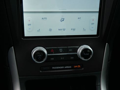 Used 2021 Ford Edge SEL AWD/4WD image 23
