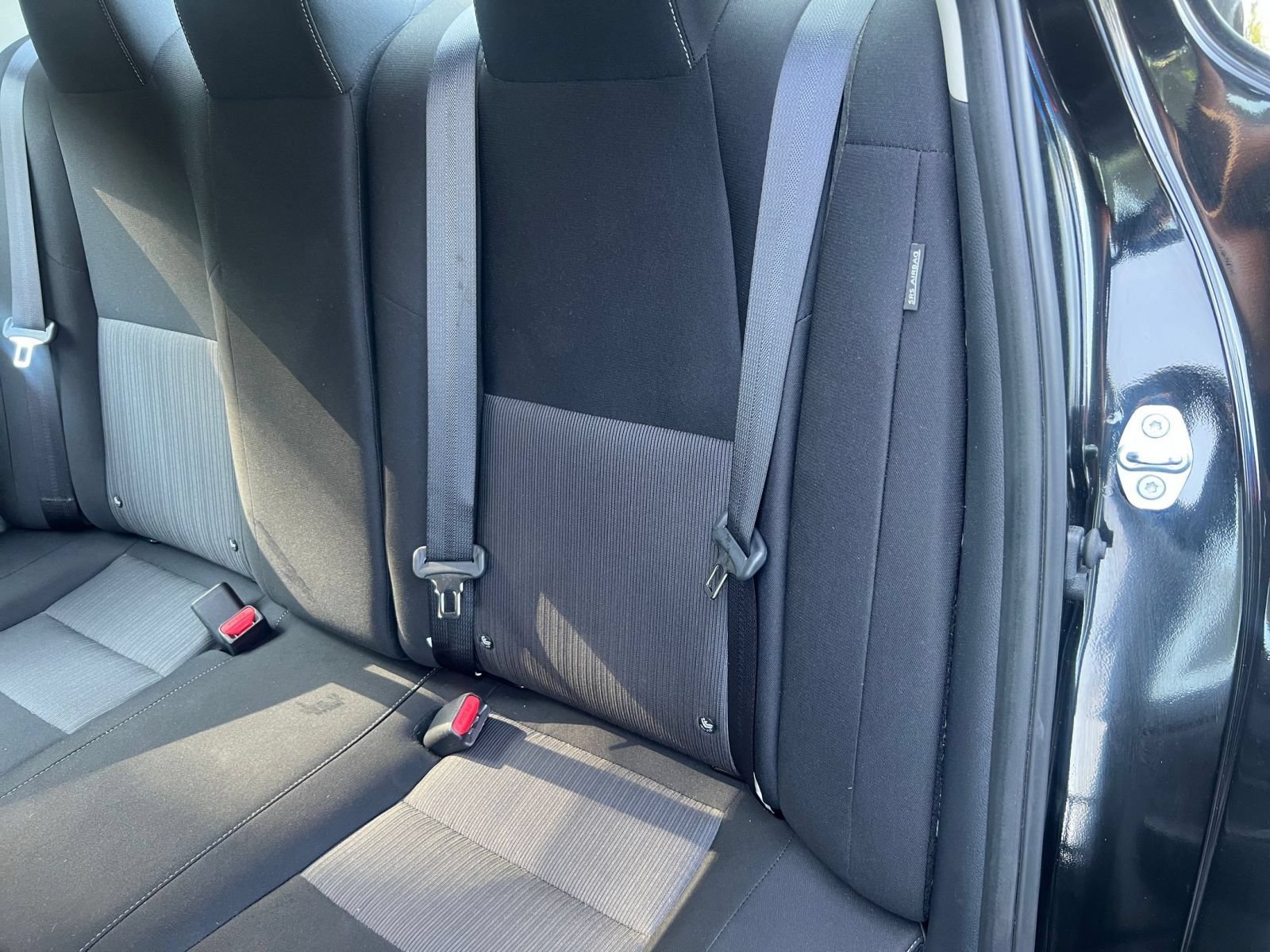 Used 2025 Nissan Sentra SV FWD image 31