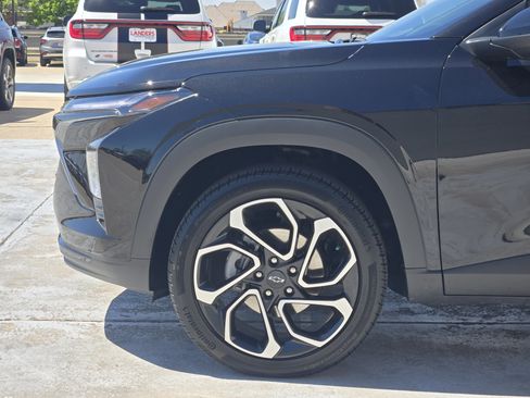 Used 2025 Chevrolet Trax RS w/ Driver Confidence Package image 8