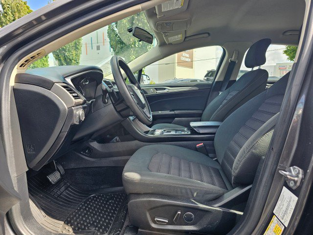 Used 2018 Ford Fusion SE w/ Fusion SE Technology Package FWD image 26