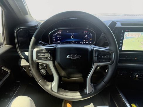 Used 2025 Chevrolet Silverado 2500 LT w/ Trail Boss Package AWD/4WD image 18