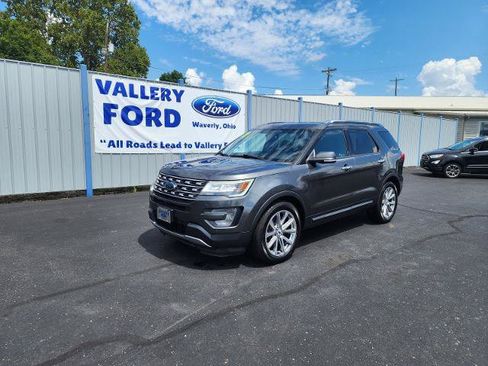 Certified 2017 Ford Explorer Limited FWD image 1
