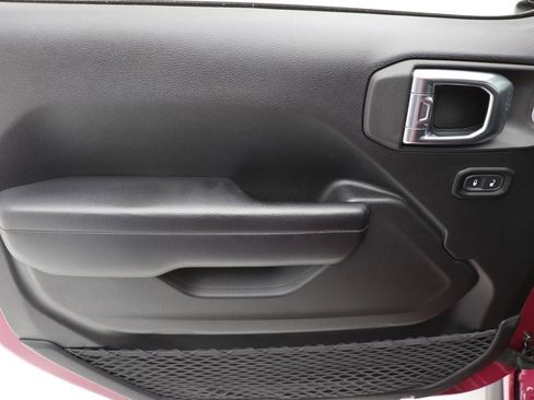 Used 2021 Jeep Wrangler Unlimited Sport image 15