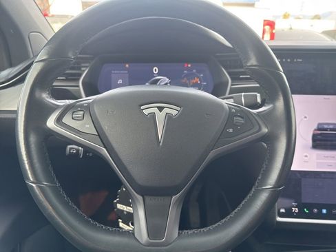 Used 2018 Tesla Model X 75D image 7