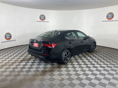 Used 2025 Nissan Sentra SV FWD image 17