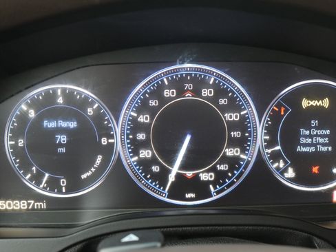 Used 2015 Cadillac Escalade Luxury image 13