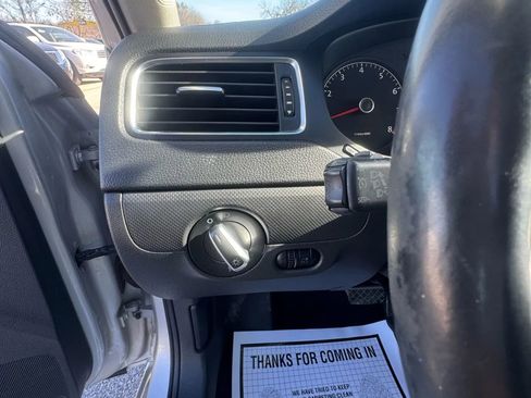 Used 2011 Volkswagen Jetta SE image 30