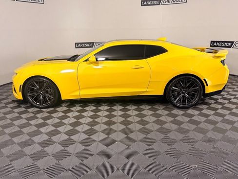 Used 2018 Chevrolet Camaro ZL1 RWD image 4