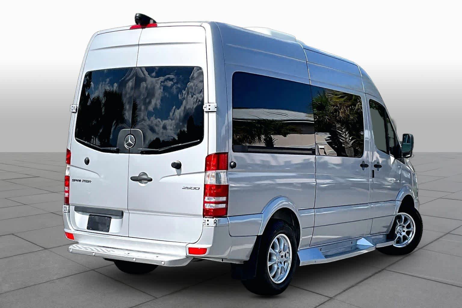 Used 2018 Mercedes-Benz Sprinter 2500 image 13