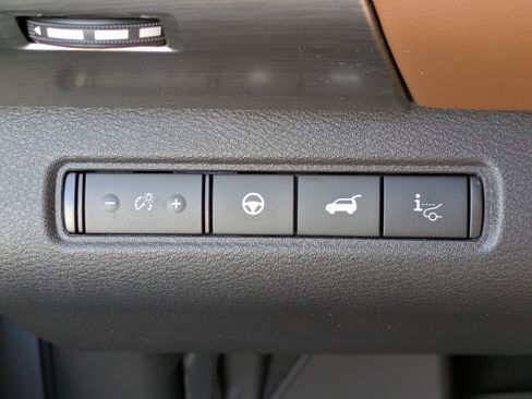 New 2025 Nissan Pathfinder Platinum w/ Cargo Package image 12