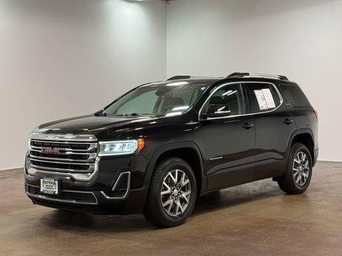 Used 2023 GMC Acadia SLE w/ Driver Convenience Package image 7