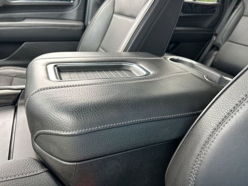 Used 2023 GMC Yukon Denali AWD/4WD image 35