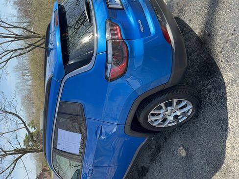 Used 2022 Jeep Compass Latitude w/ Sun and Sound Group image 5