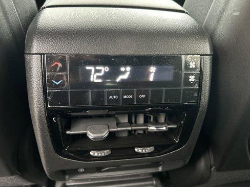 New 2025 Jeep Grand Cherokee L Laredo image 44