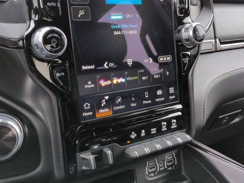 Used 2022 RAM 1500 Limited image 27