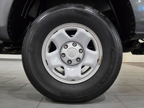 Used 2023 Toyota Tacoma SR AWD/4WD image 23