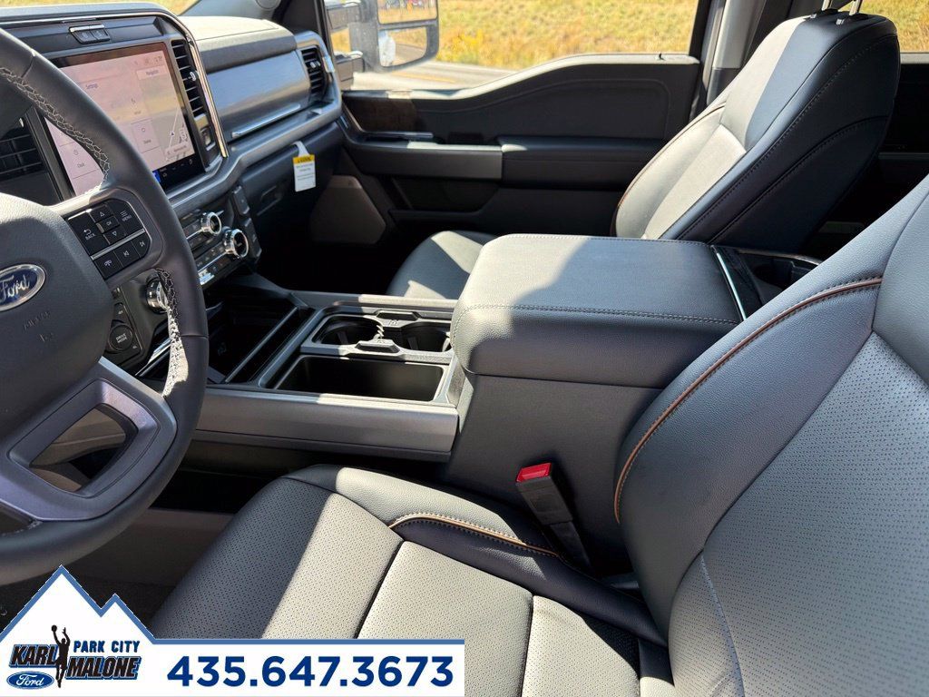Used 2026 Ford F450 Lariat w/ FX4 Off-Road Package AWD/4WD image 25