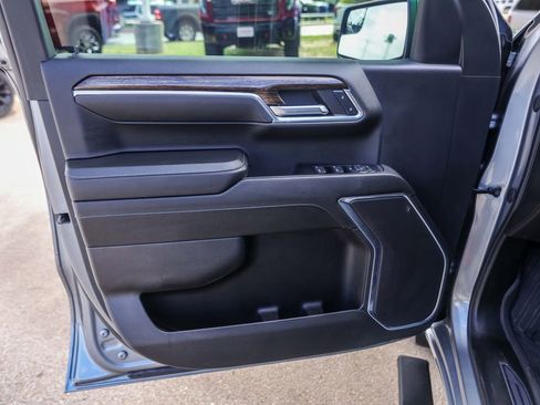 Used 2024 GMC Sierra 1500 Elevation image 25