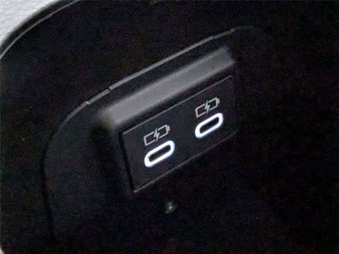 Used 2025 Toyota RAV4 XLE image 25