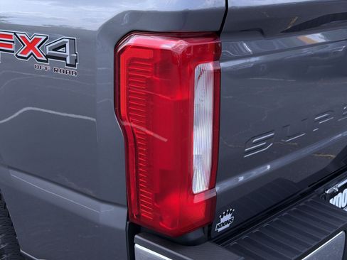 Used 2024 Ford F250 XLT AWD/4WD image 17