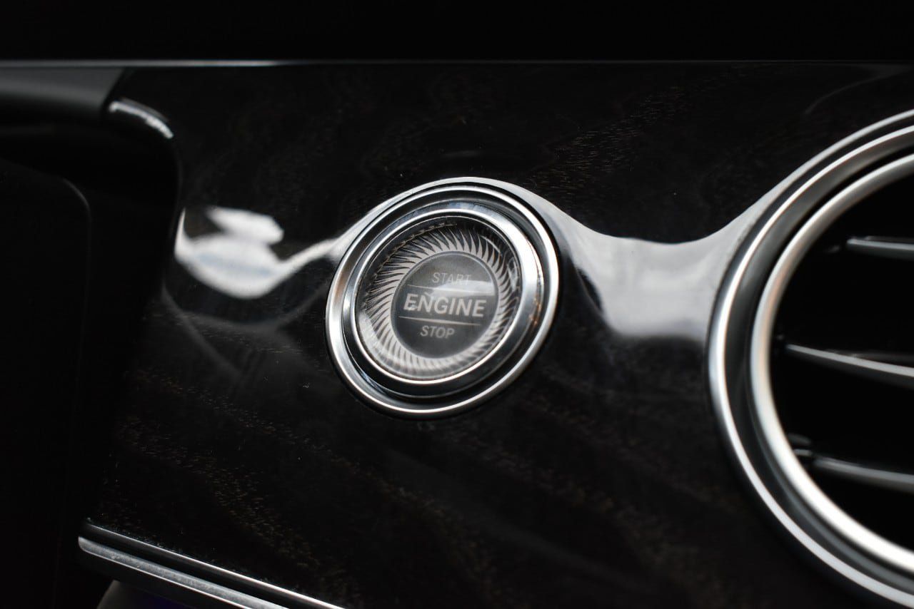 Used 2020 Mercedes-Benz E 350 Sedan image 23