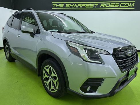 Used 2023 Subaru Forester Premium AWD/4WD image 2