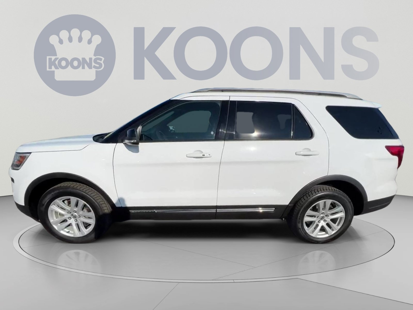 Used 2018 Ford Explorer XLT w/ Equipment Group 202A AWD/4WD image 7