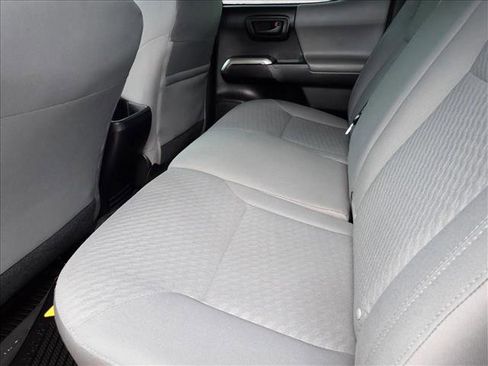 Used 2020 Toyota Tacoma SR5 w/ Technology Package AWD/4WD image 9
