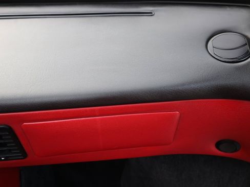 Used 1989 Ferrari Mondial T Cabriolet RWD image 36