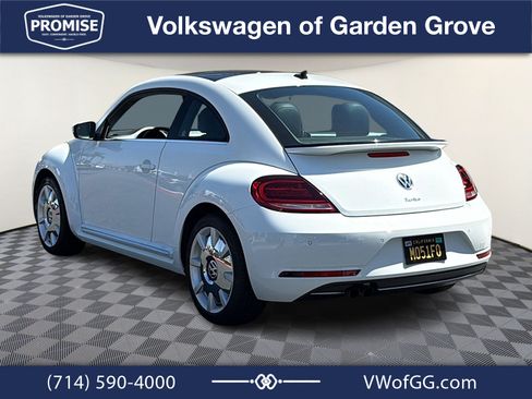 Used 2018 Volkswagen Beetle 2.0T SE w/ SE Premium Package FWD image 6