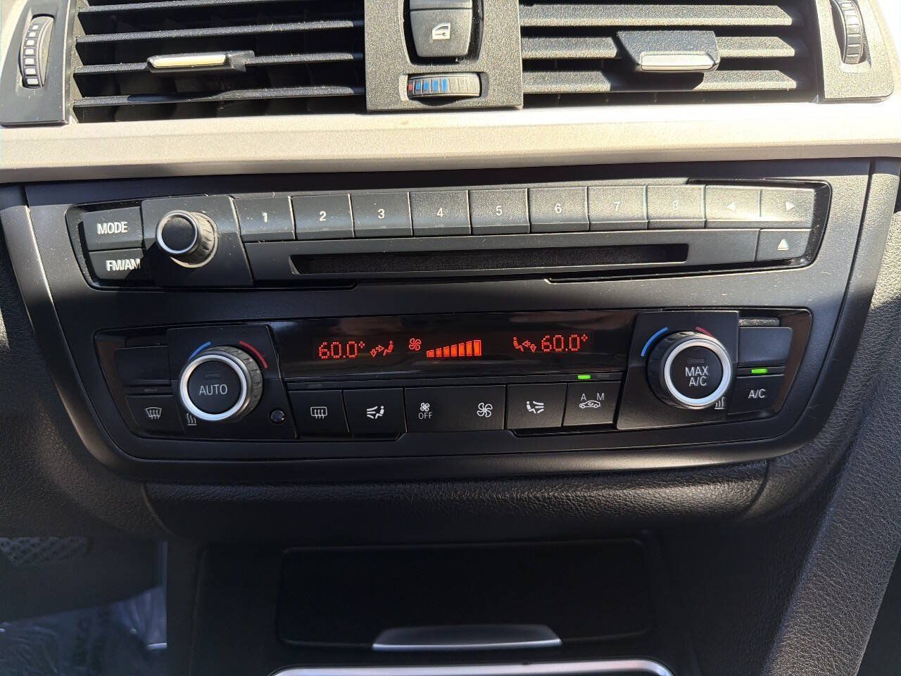 Used 2014 BMW 320i Sedan RWD image 29