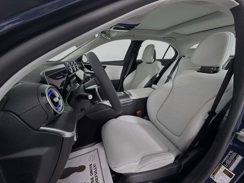 Used 2025 Mercedes-Benz C 300 4MATIC Sedan image 22