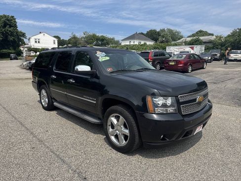 Used 2013 Chevrolet Suburban LTZ AWD/4WD image 11