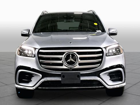 Used 2025 Mercedes-Benz GLS 450 4MATIC image 4