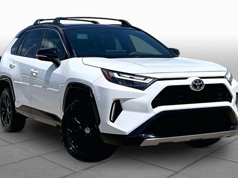 Certified 2025 Toyota RAV4 XSE AWD/4WD image 3