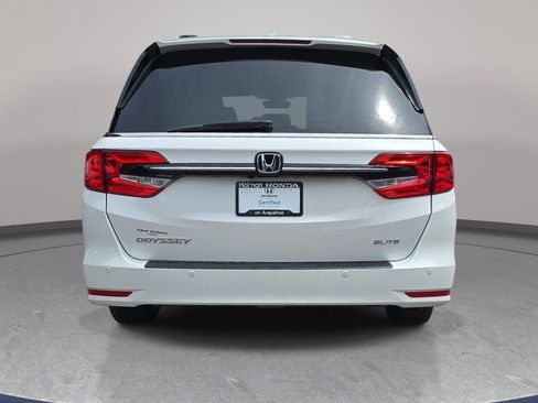 Certified 2024 Honda Odyssey Elite image 6